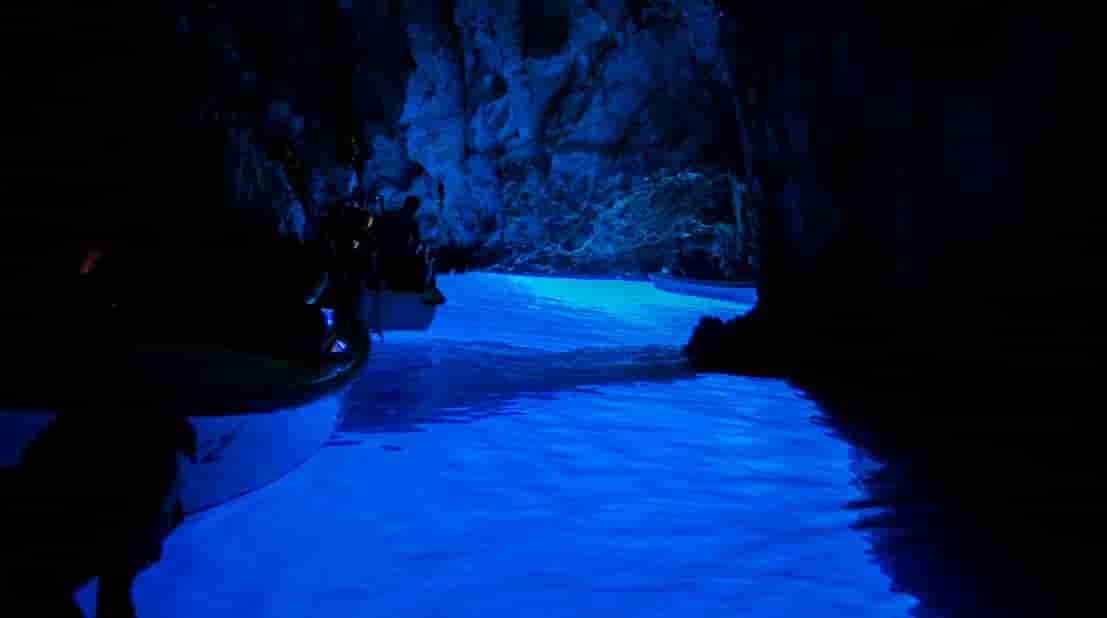 青の洞窟(ヴィス島&ビシェヴォ島)