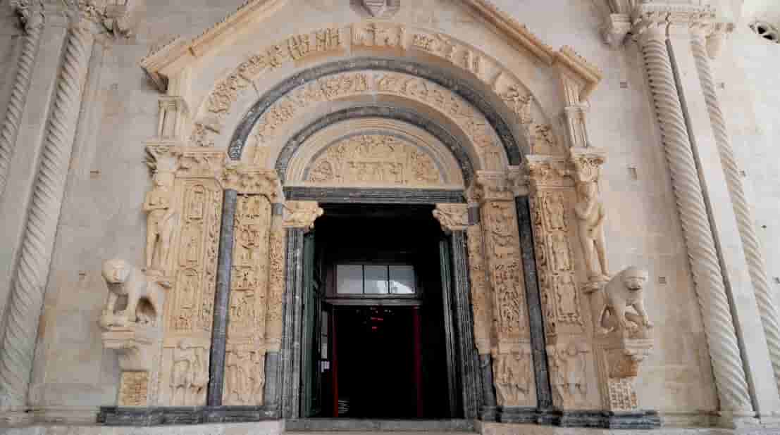 トロギール&シベニク